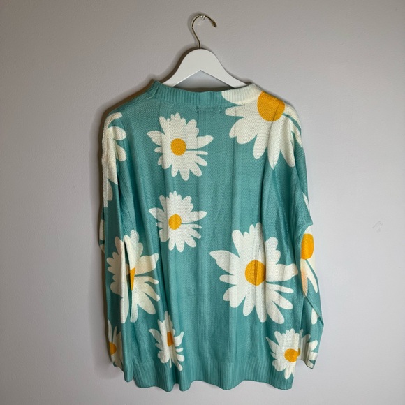 NWT | C+D+M Teal Floral Sweater | Size Large - Picture 6 of 6